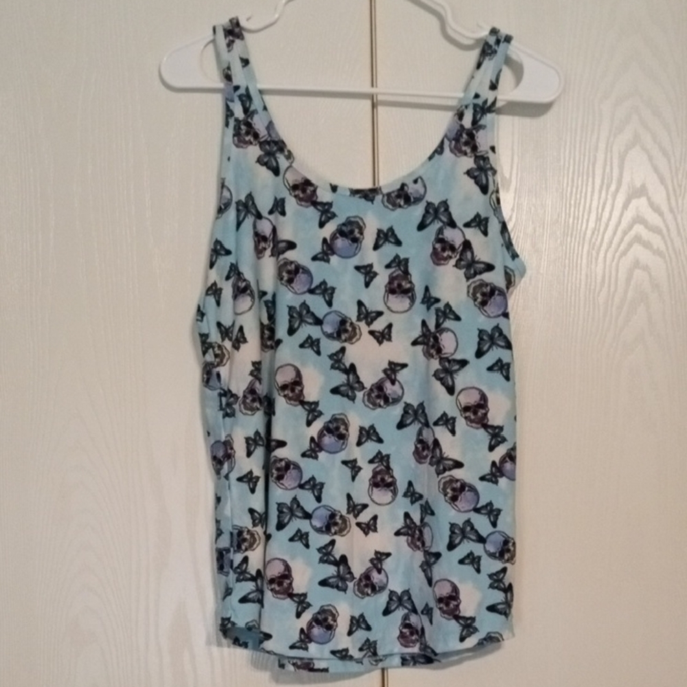 ✨No Boundaries Skull And Butterfly Tank Top